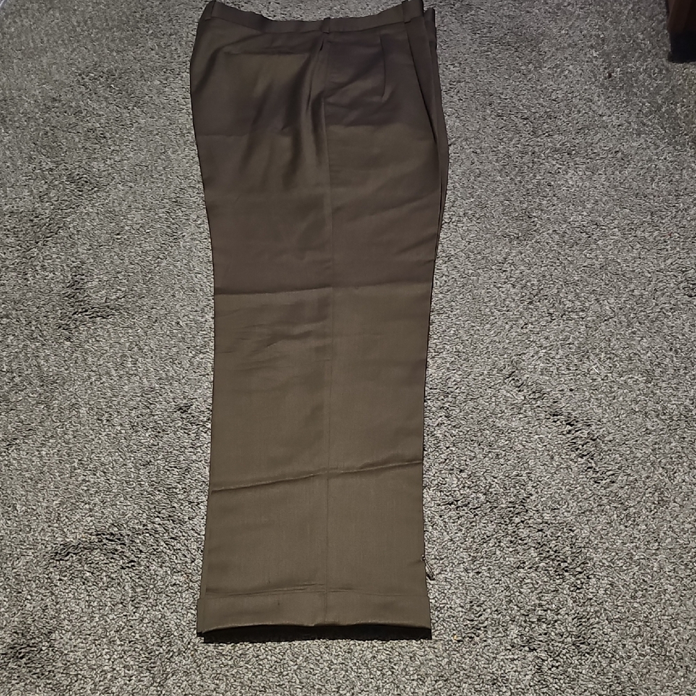 Elegant Men's Tan Dress Pants